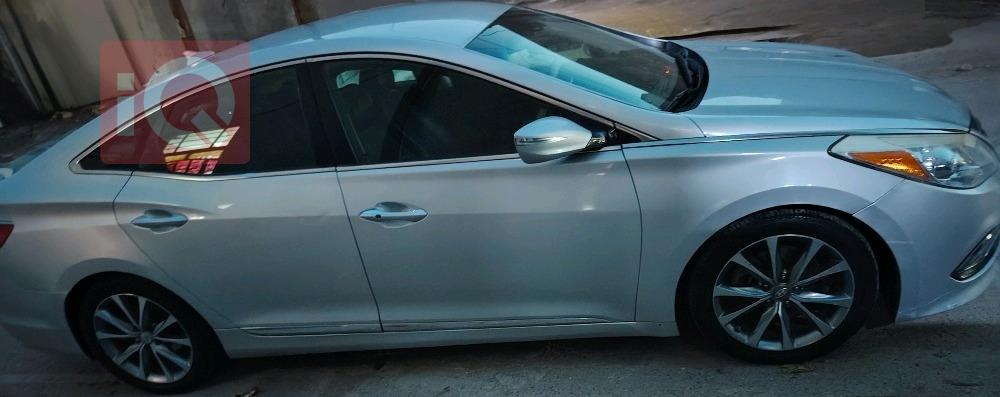 هيونداي أزيرا